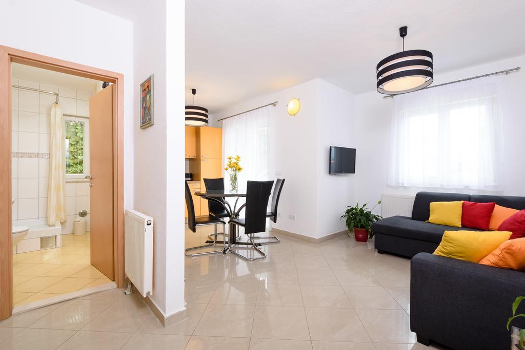 Apartments Salona تروغير المظهر الخارجي الصورة