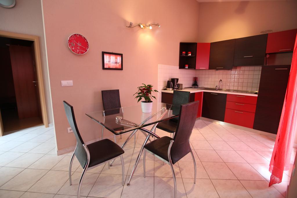 Apartments Salona تروغير المظهر الخارجي الصورة
