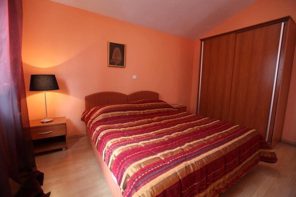 Apartments Salona تروغير المظهر الخارجي الصورة